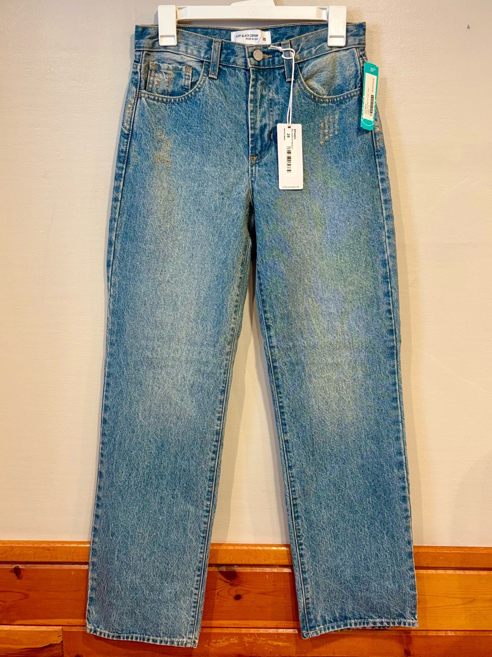 Just Black Denim NWT Relaxed Straight Jeans Medium Denim Women's 25 Stitch Fix